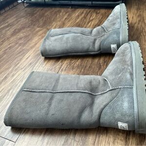 Grey Uggs Size 9